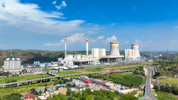 清水川能源公司：战高温 迎大“烤” 全力打好迎峰度夏攻坚战_副本.jpg