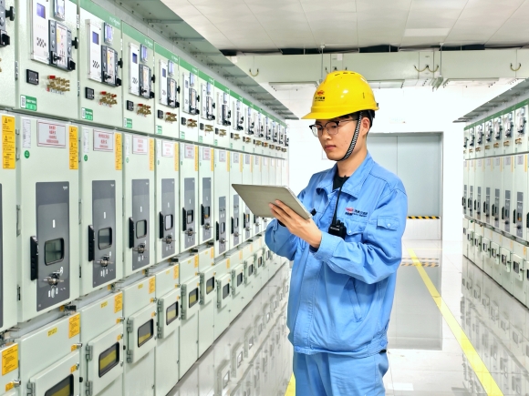 2--清水川能源：国庆保电“不打烊” 一腔热诚勇继续_副本.jpg